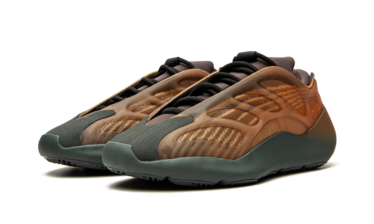 Yeezy 700 V3 "Copper Fade" GY4109