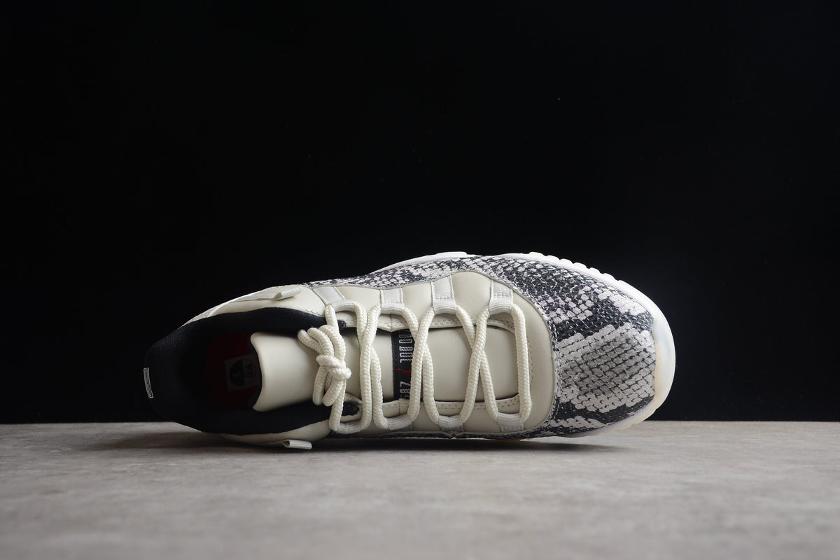 AJ 11 Low Snake