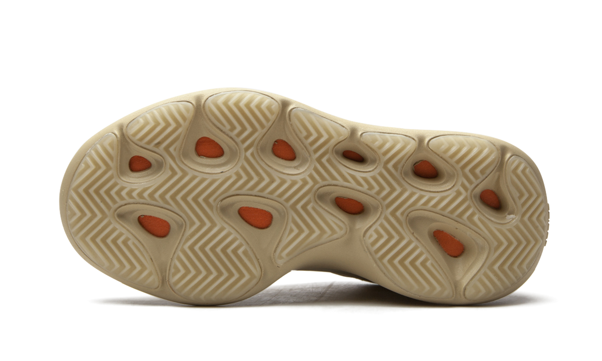 Yeezy 700 V3 "Safflower" G54854
