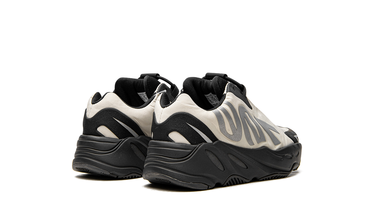 Yeezy Boost 700 MNVN KIDS "Bone" FY3730